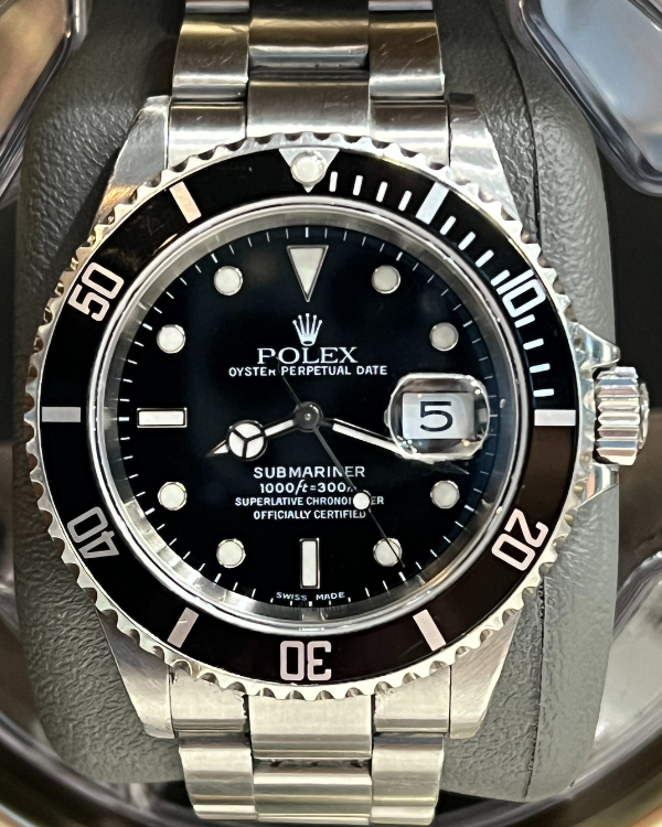 Rolex Submariner Date 40MM Black Dial Oyster Bracelet (16610)