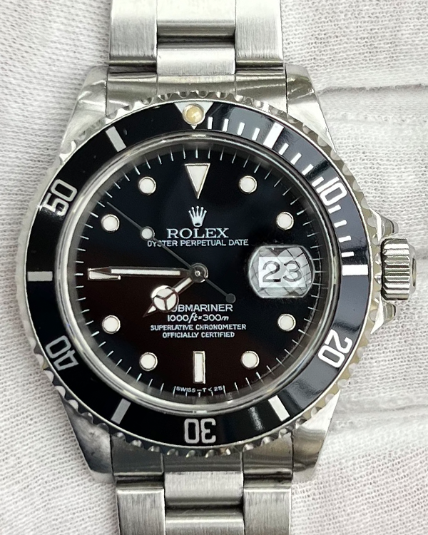 1997 Rolex Submariner Date 40MM Oystersteel Black Dial (16610)