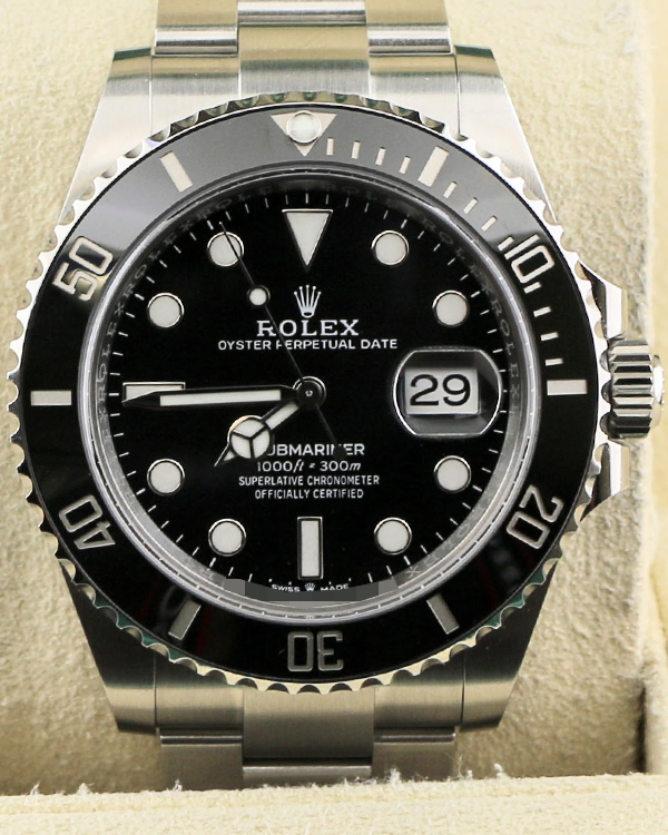 Rolex Submariner Date 41MM Black Dial Oyster Bracelet  (126610)