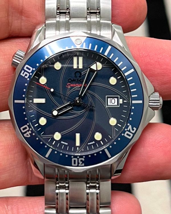 2006 Omega Seamaster Diver 300M "James Bond 007" 41MM Blue Dial Steel Bracelet (2226.80.00)