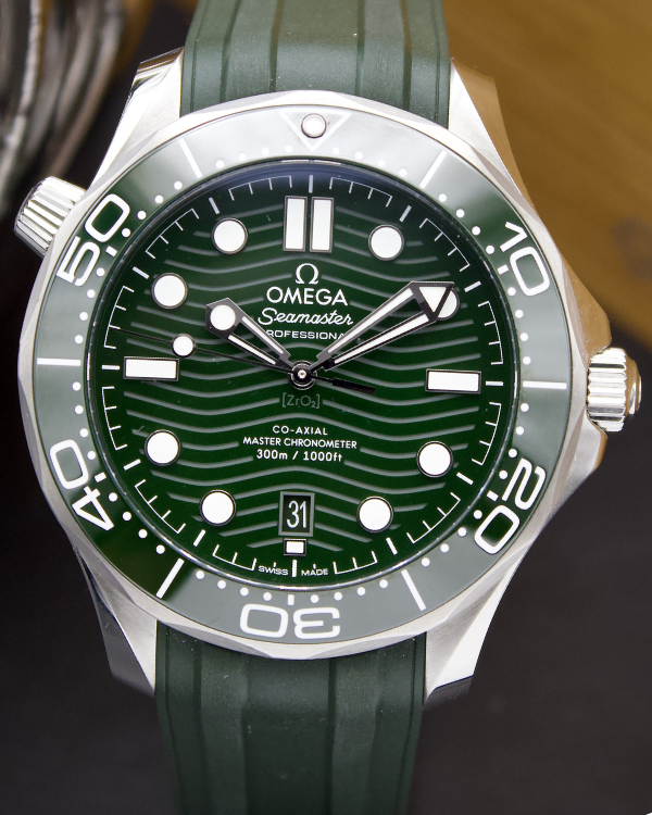 2023 Omega Seamaster Diver 300M 42MM Green Dial Rubber Strap (210.32.42.20.10.001)