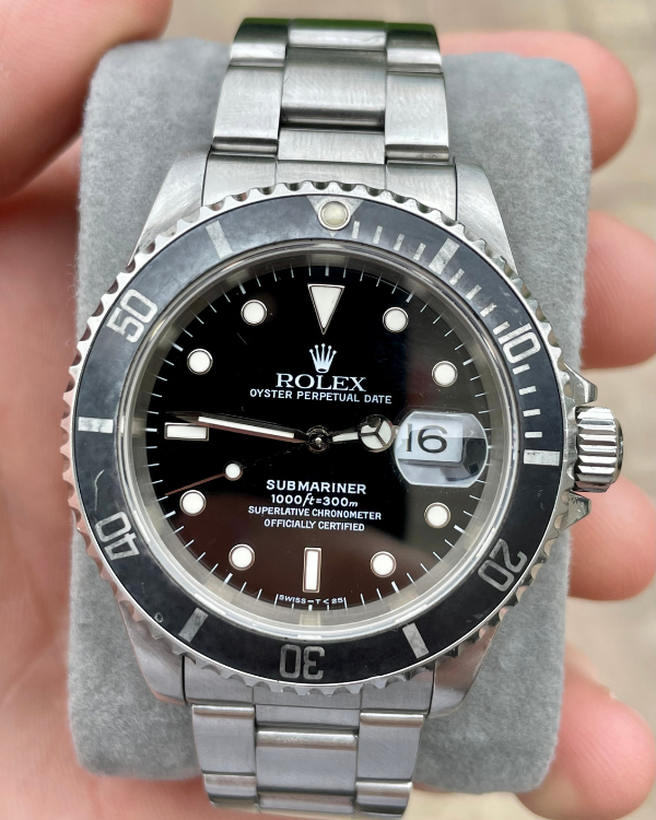 Rolex Submariner Date 40MM Black Dial Steel Bracelet (16610)