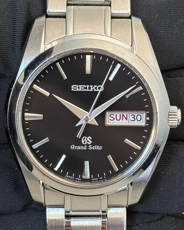 2017 Grand Seiko Heritage Day-Date 37MM Quartz Black Dial Steel Bracelet (SBGT037)