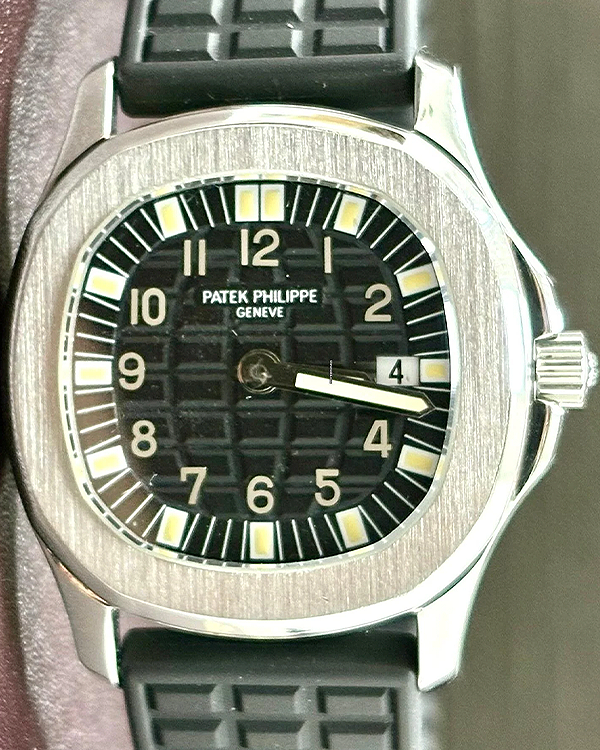 2000 Patek Philippe Aquanaut 29MM Quartz Black Dial Rubber Strap (4960)