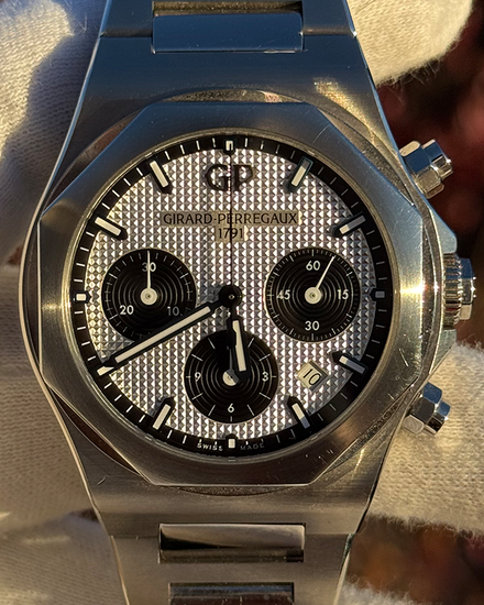 2022 Girard Perregaux Laureato 42MM Silver Dial Steel Bracelet (81020-11-131-11A)