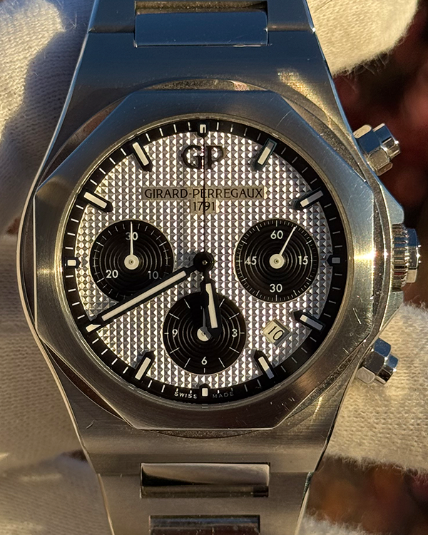 2022 Girard Perregaux Laureato 42MM Silver Dial Steel Bracelet (81020-11-131-11A)