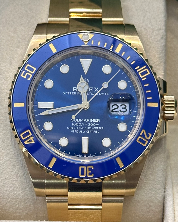 2022 Rolex Submariner Date 18K Yellow Gold Royal Blue Dial (126618LB)