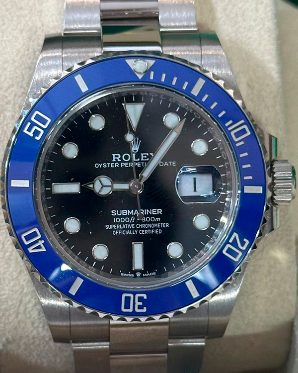 Rolex Submariner Date "Cookie Monster" 41MM Black Dial Oyster Bracelet (126619LB)