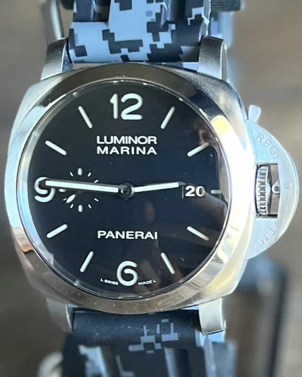 2011 Panerai Luminor Marina 44MM Black Dial Rubber Strap (PAM00312)