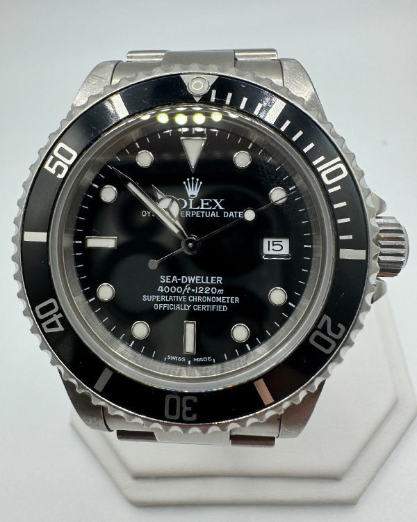 2001 Rolex Sea-Dweller 40MM Black Dial Oyster Bracelet (16600)