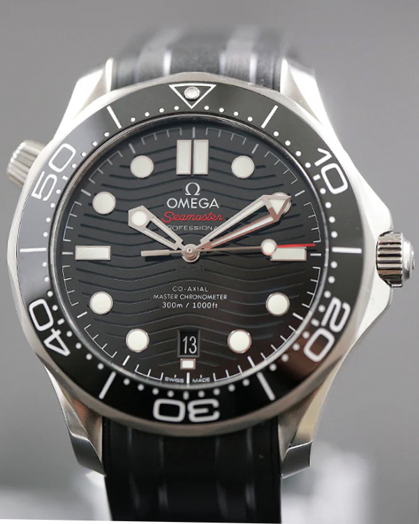 2024 Omega Seamaster Diver 300M 42MM Black Dial Rubber Strap (210.32.42.20.01.001)