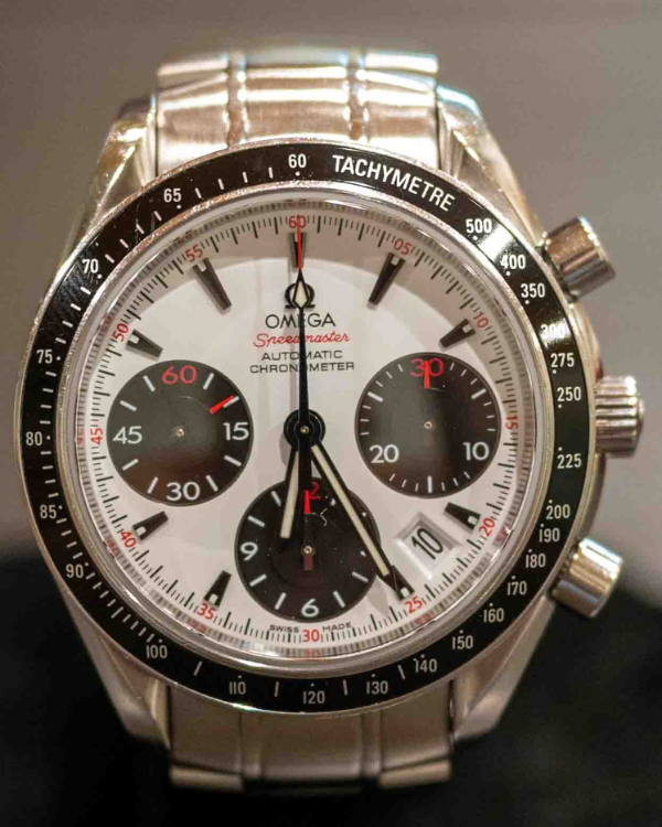 2014 Omega Speedmaster Date Chronograph 40MM Steel "Panda" Dial (323.30.40.40.04.001)