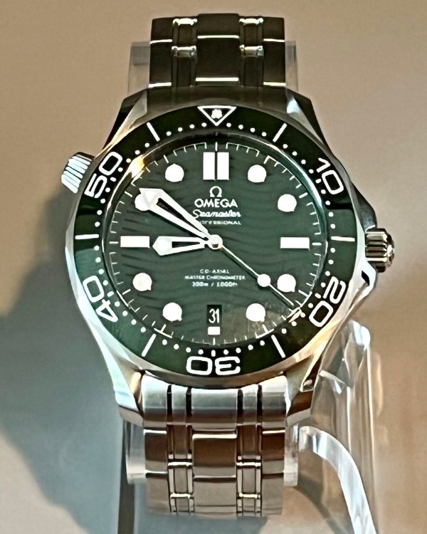 2023 Omega Seamaster Professional Diver 300M 42MM Green Dial (210.30.42.20.10.001)