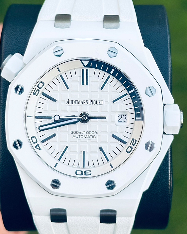 2015 (I Serial) Audemars Piguet Royal Oak Offshore Diver 42MM White Dial Rubber Strap (15707CB)