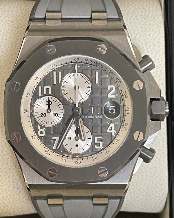 2020 Audemars Royal Oak Offshore Chronograph 42MM Grey Dial Rubber Strap (26470IO.OO.A006CA.01)