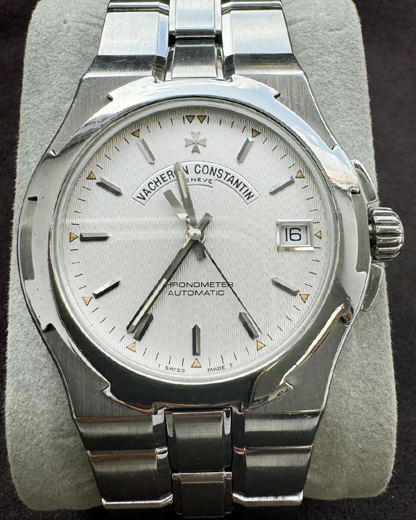 Vacheron Constantin Overseas 37MM White Dial Steel Bracelet (42042/423A)