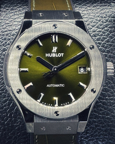 2022 Hublot Classic Fusion 38MM Green Dial Rubber-Leather Strap (565.NX.8970.LR)