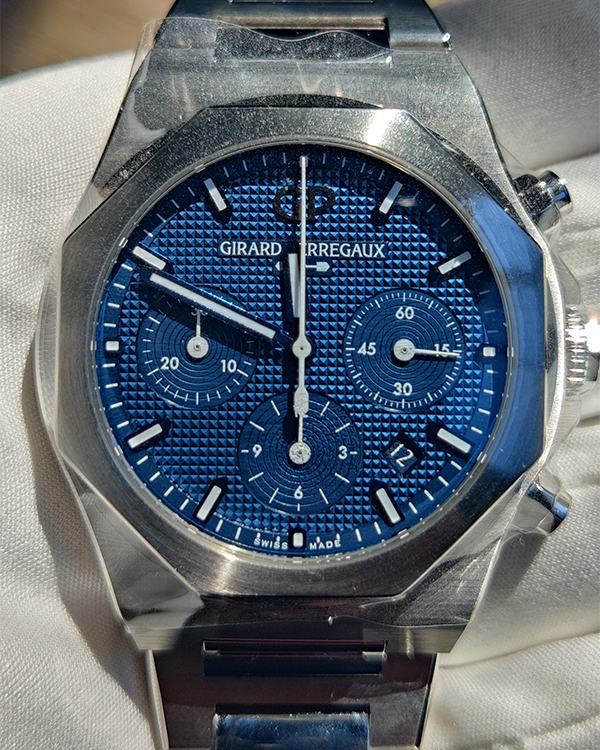 2023 Girard Perregaux Laureato Chronograph 42MM Blue Dial Steel Bracelet (81020-11-431-11A)