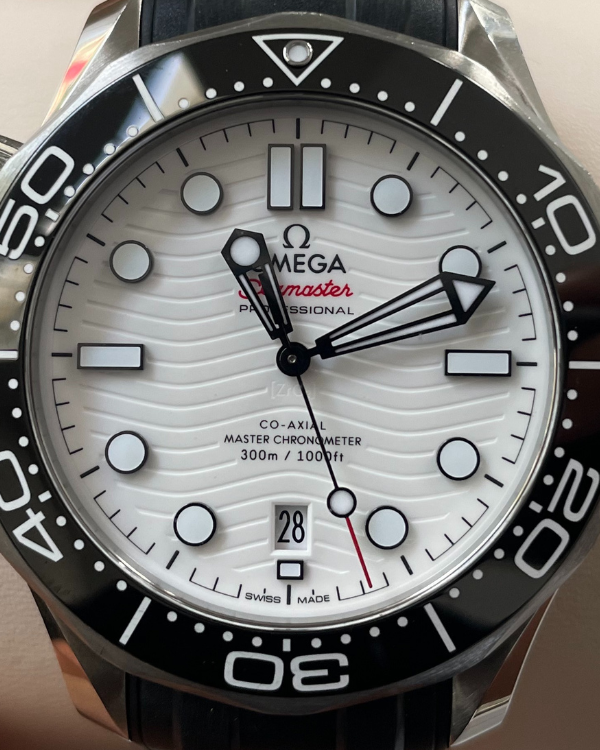 2023 Omega Seamaster 300M Diver Co-Axial Steel White Dial (210.32.42.20.04.001)