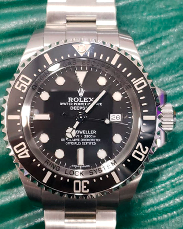 2012 Rolex Sea-Dweller Deepsea 44MM Oyster Oystersteel Black Dial (116660)