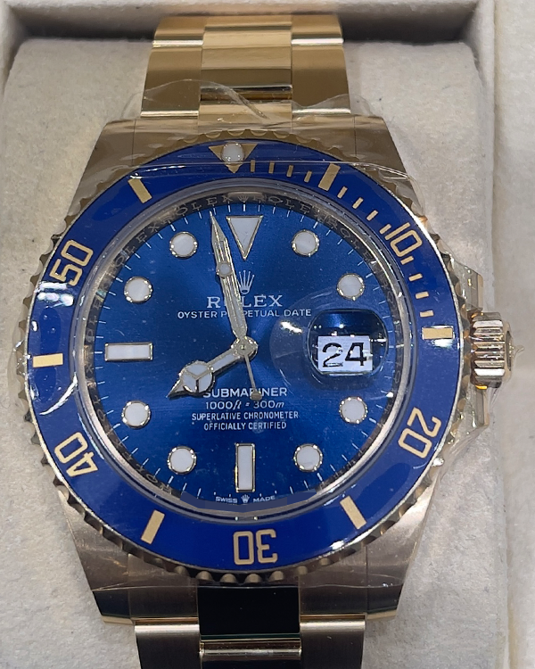 2023 Rolex Submariner Date 18K Yellow Gold Royal Blue Dial (126618LB)