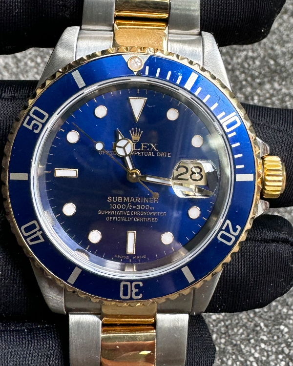 2002 Rolex Submariner Date 40MM Blue Dial Two-Tone Oyster Bracelet (16613)