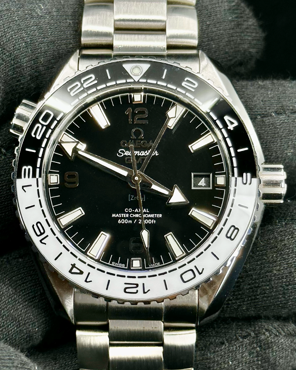 Omega Seamaster Planet Ocean 600M "Oreo" 43.5MM Black Dial Steel Bracelet (215.30.44.22.01.001)