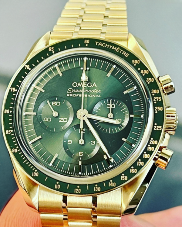 2023 Omega Speedmaster Moonshine Green Dial Gold Bracelet (310.60.42.50.10.001)