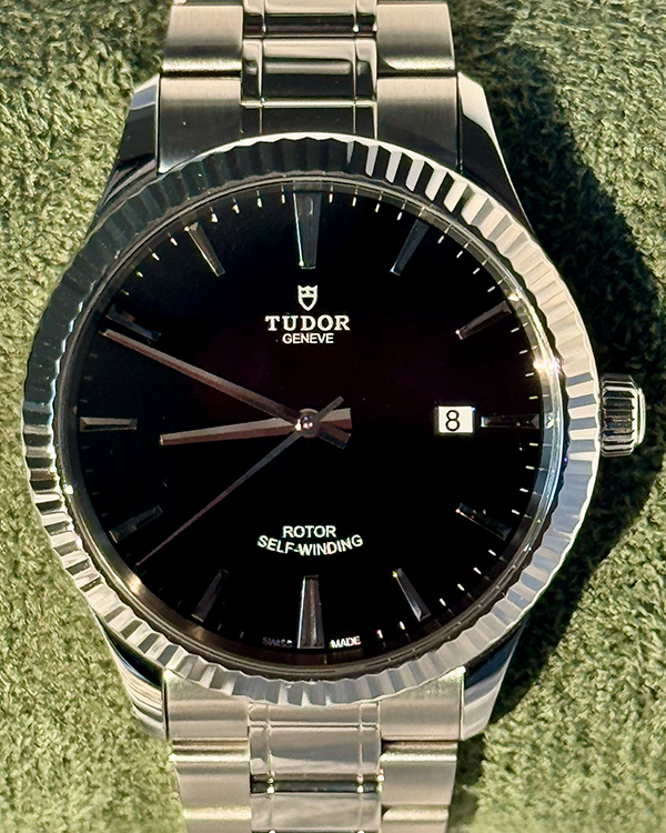 Tudor Style 41MM Black Dial Steel Bracelet (M12700)