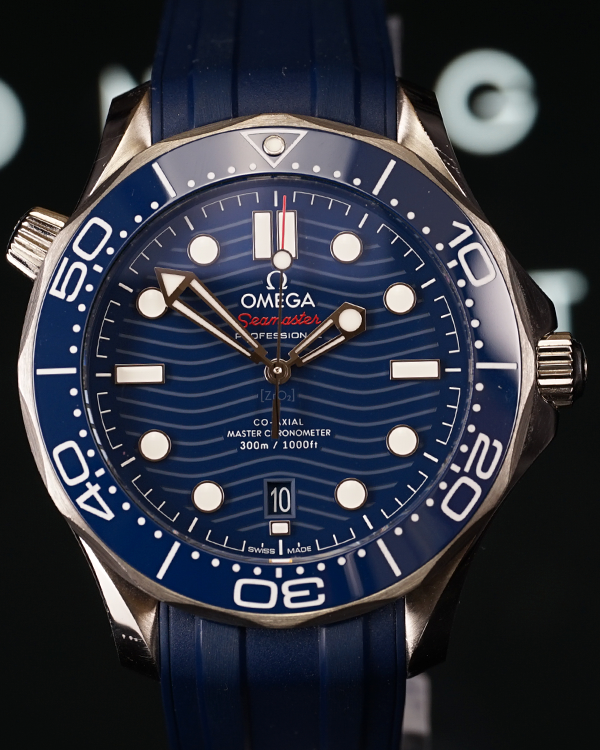 2022 Omega Seamaster Diver 300M 42MM Blue Dial Rubber Strap (210.32.42.20.03.001)