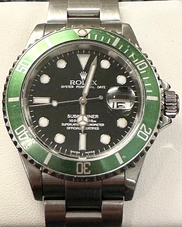 Rolex Submariner Date "Kermit" 40MM Black Dial Steel Bracelet (16610LV)