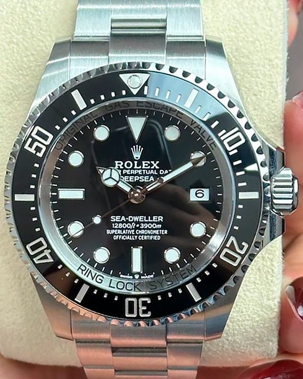 2024 Rolex Sea-Dweller Deepsea 44MM Black Dial Oyster Bracelet (136660)