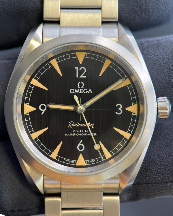 Omega Railmaster 40MM Black Dial Steel Bracelet (220.10.40.20.01.001)