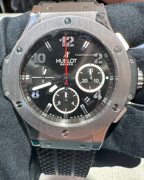 Hublot Big Bang 44MM Black Dial Rubber Strap (301.SX.130.RX)