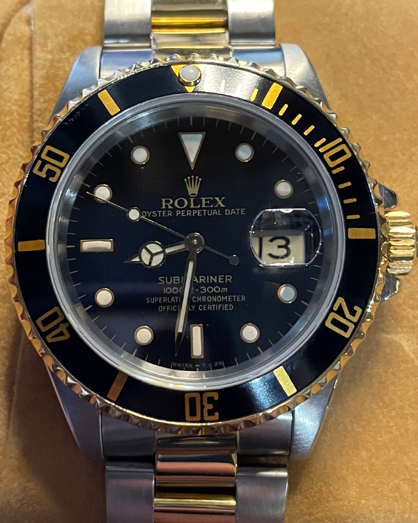 Rolex Submariner Date 40MM Steel and Yellow Gold Black Dial (16613)