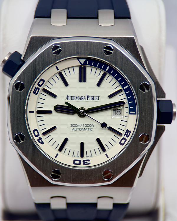 2019 Audemars Piguet Royal Oak Offshore Diver 42MM White Dial Rubber Strap (15710ST.OO.A002CA.02)