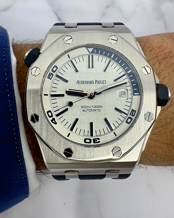 2019 Audemars Piguet Royal Oak Offshore Diver 42MM White Dial Rubber S ...