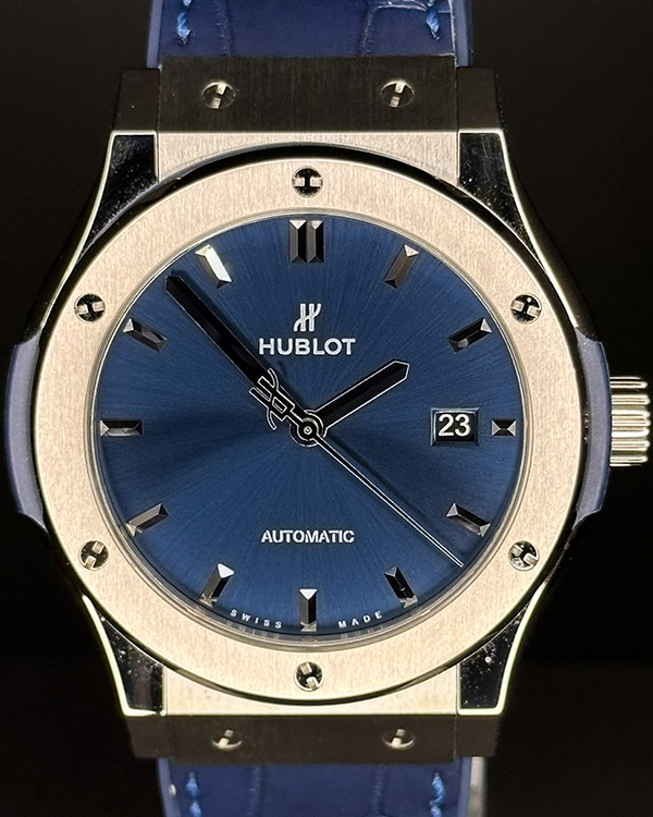 Hublot Classic Fusion 42MM Blue Dial Rubber Alligator Strap (542.NX.7170.LR)