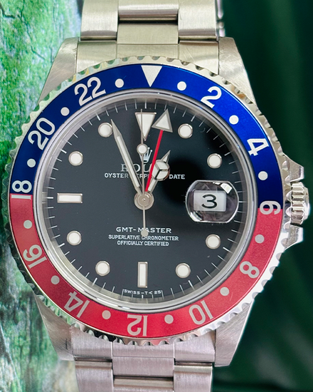 Rolex GMT-Master "Pepsi" 40MM Black Dial Oyster Bracelet (16700)