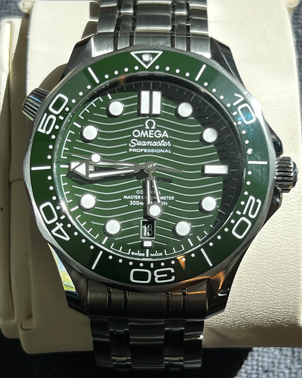 2023 Omega Seamaster Diver 300M Co-Axial Master Chronometer 42MM Steel Green Dial (210.30.42.20.10.001)