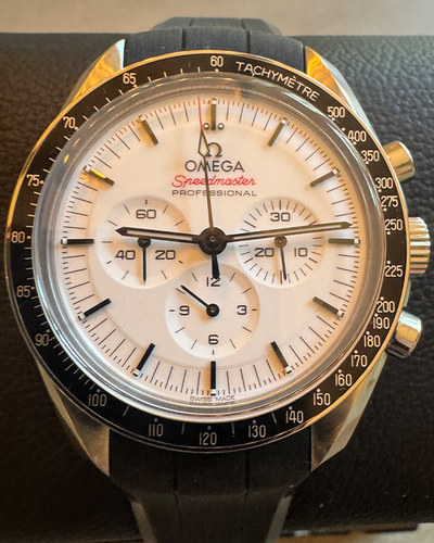 2024 Omega Speedmaster Professional Moonwatch 42MM White Dial Rubber Bracelet (310.32.42.50.04.001)