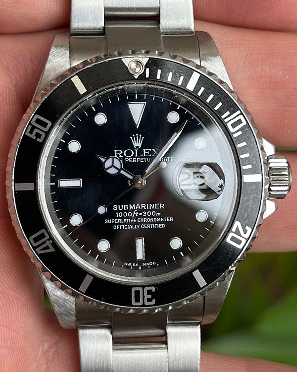 2007 (Y Serial)  Rolex Submariner Date 40MM Black Dial Oyster Bracelet (16610)