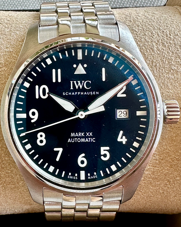 2023 IWC Schaffhausen Pilot Mark XX 40MM Blue Dial Steel Bracelet (IW328204)