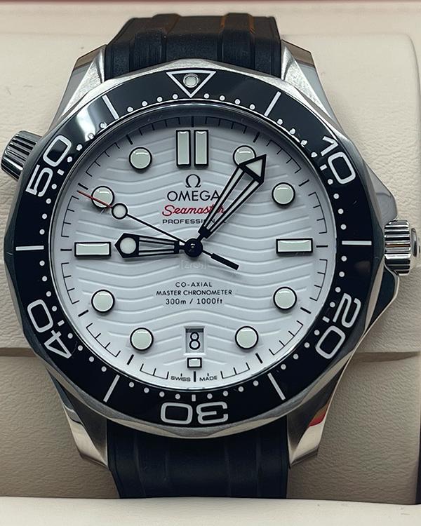 2021 Omega Seamaster Diver 300M 42MM White Dial Rubber Strap (210.32.42.20.04.001)