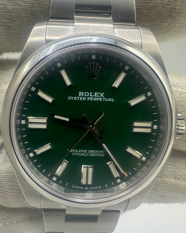 Rolex Oyster Perpetual 41MM Green Dial Oyster Bracelet (124300)