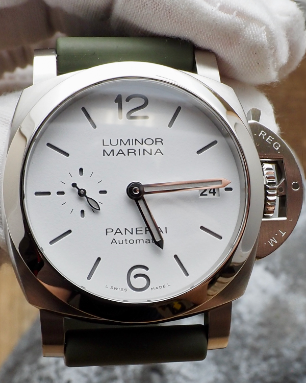 2022 Panerai Luminor Quaranta 40MM White Dial Rubber Strap (PAM01371)