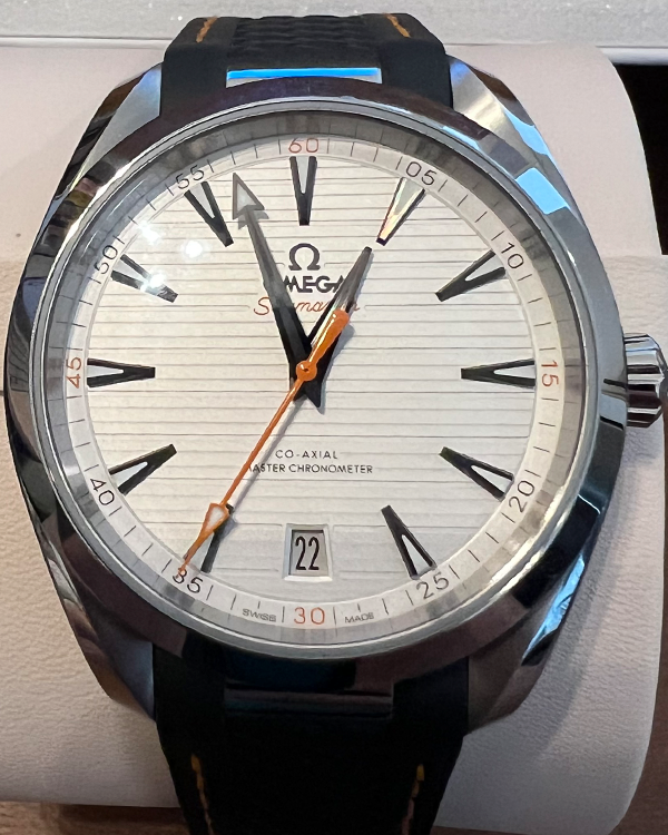 2022 Omega Seamaster Aqua Terra 150M 41MM Silver Dial Rubber Strap (220.12.41.21.02.002)