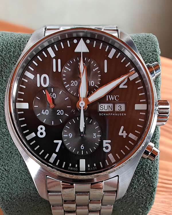 IWC Schaffhausen Pilot Spitfire Chronograph 43MM Grey Dial Steel Bracelet (IW377719)