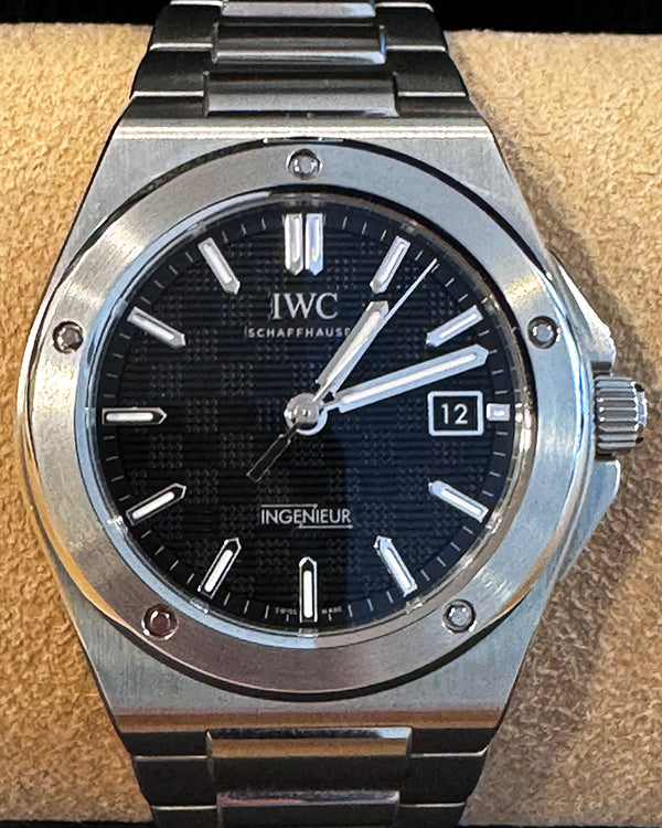 2024 IWC Schaffhausen Ingenieur Automatic 40MM Blak Dial Steel Bracelet (IW328901)