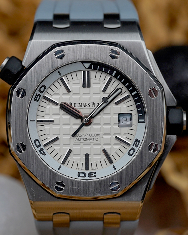 2016 Audemars Piguet Royal Oak Offshore Diver 42MM White Dial Rubber Strap (15710ST.OO.A002CA.02)